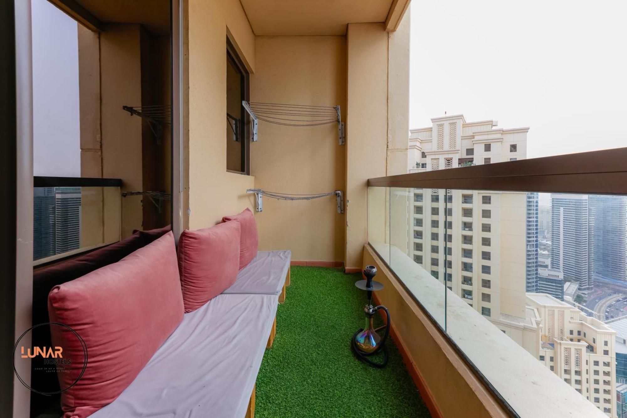 Lunar Cozy Hostel - Jbr Dubái Exterior foto