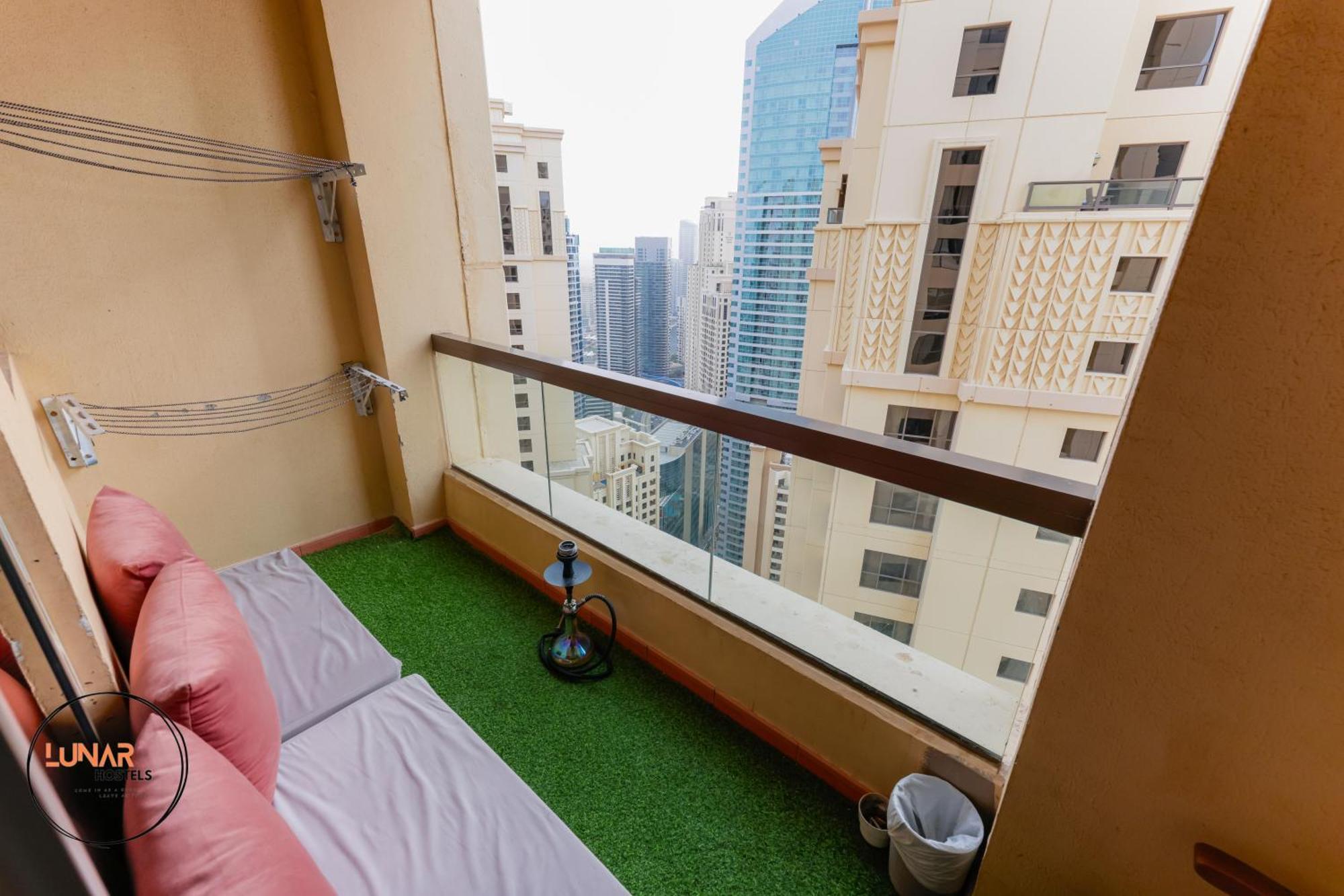 Lunar Cozy Hostel - Jbr Dubái Exterior foto